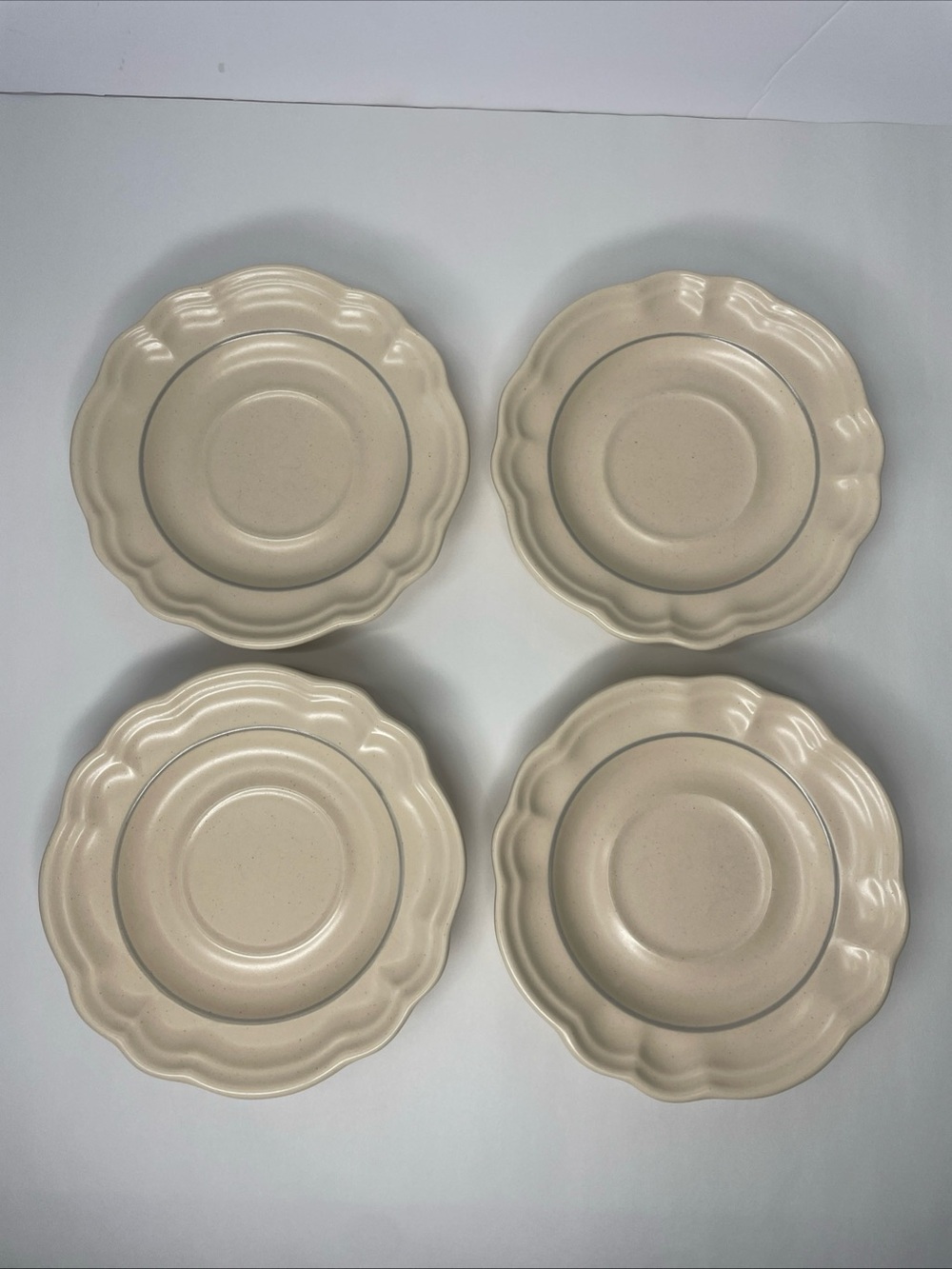 Pfaltzgraff Heirloom Saucer 6" Lot Of 4 Vtg Stoneware Beige Blue Scalloped